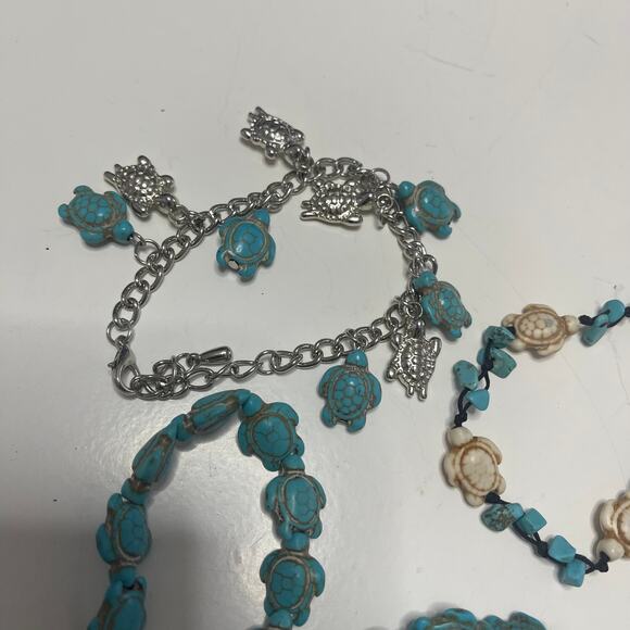 Set of 4 simple stretch bracelets turquoise dyed stone chip southwestern - Picture 3 of 6